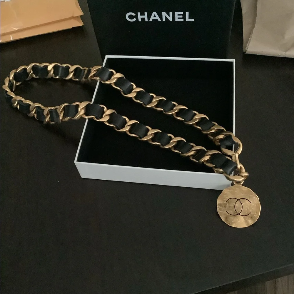 Chanel chain belt - Picture 1 of 5